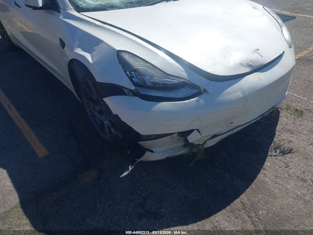 44592313 :رقم المزاد ، 5YJ3E1EB4MF855483 vin ، 2021 Tesla Model 3 Long Range Dual Motor All-wheel Drive مزاد بيع