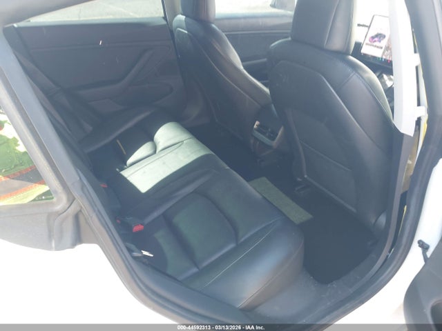 44592313 :رقم المزاد ، 5YJ3E1EB4MF855483 vin ، 2021 Tesla Model 3 Long Range Dual Motor All-wheel Drive مزاد بيع