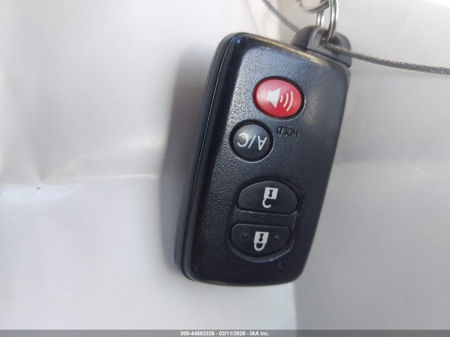 Toyota Prius Three 2014 JTDKN3DU6E1775090 Image 11