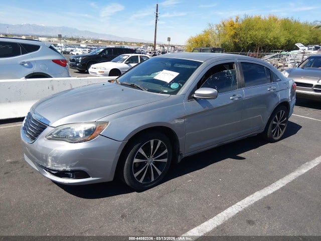 Aukcja sprzedaży 2013 Chrysler 200 Touring, vin: 1C3CCBBB8DN628092, numer aukcji: 44592336
