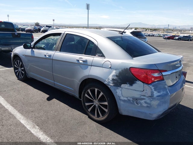 Aukcja sprzedaży 2013 Chrysler 200 Touring, vin: 1C3CCBBB8DN628092, numer aukcji: 44592336