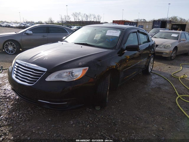 2011 CHRYSLER 200 1C3BC1FG8BN552818 Photo 1