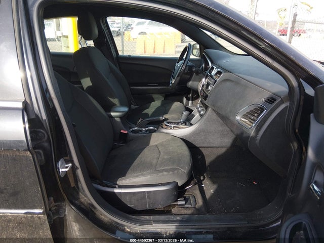 2011 CHRYSLER 200 1C3BC1FG8BN552818 Photo 4