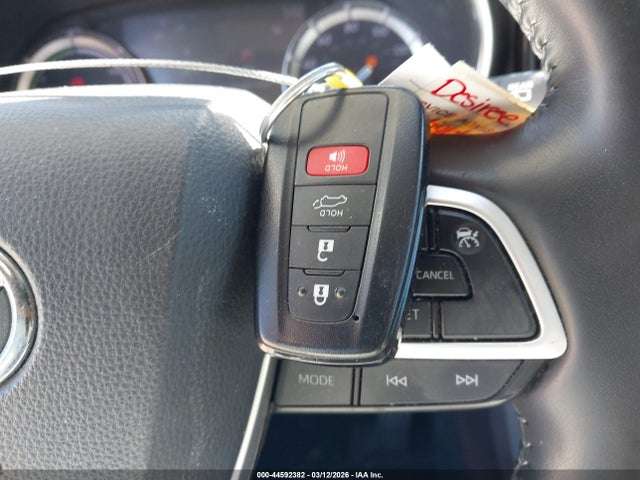 Aukcja sprzedaży 2022 Toyota Highlander Hybrid Platinum, vin: 5TDEBRCH6NS093892, numer aukcji: 44592382