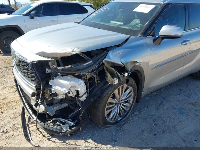 Aukcja sprzedaży 2022 Toyota Highlander Hybrid Platinum, vin: 5TDEBRCH6NS093892, numer aukcji: 44592382