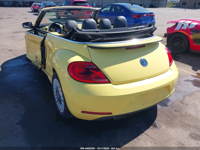 2014 Volkswagen Beetle 2.5l მანქანა იყიდება აუქციონზე, vin: 3VW5P7AT2EM800612, აუქციონის ნომერი: 44592391