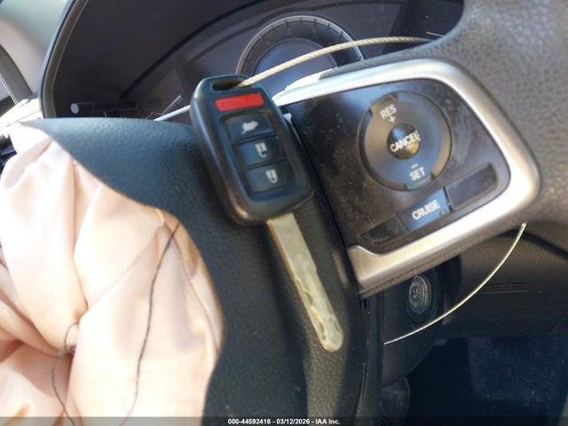 2HKRW6H39JH207482 Honda CR-V LX