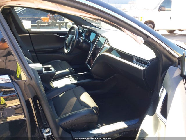 5YJSA1E11HF233864 Tesla Model S 60/75