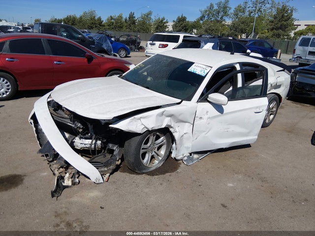 Dodge Charger Se 2015 2C3CDXBG1FH744915 Image 2