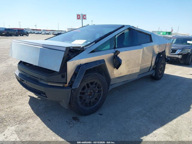 44592493 :رقم المزاد ، 7G2CEHED5RA002165 vin ، 2024 Tesla Cybertruck All-wheel Drive مزاد بيع