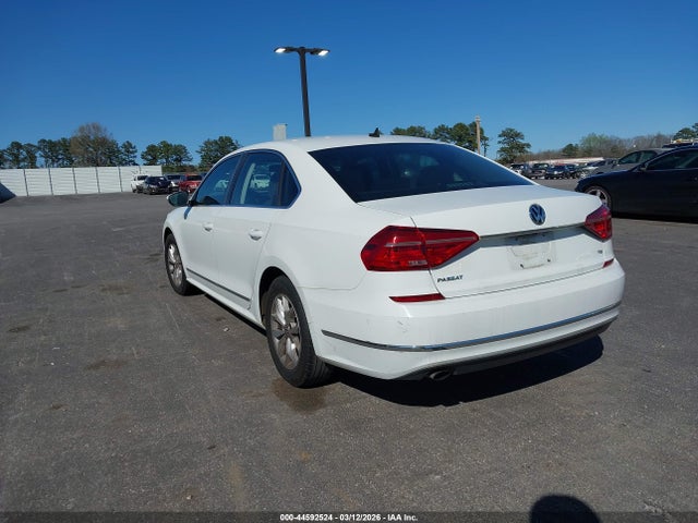 44592524 :رقم المزاد ، 1VWAT7A31GC062526 vin ، 2016 Volkswagen Passat 1.8t S مزاد بيع