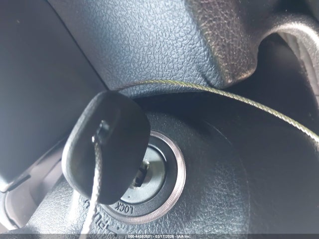 4T1BF1FK0FU947705 Toyota CAMRY SE
