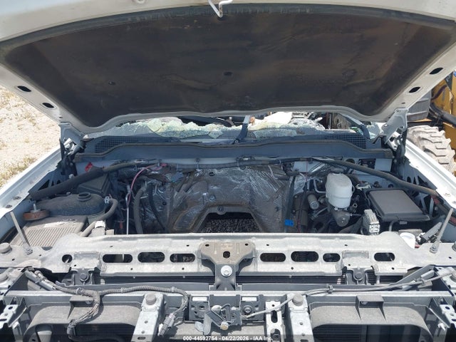 44592754 :رقم المزاد ، 1GB3CYCG9FF139937 vin ، 2015 Chevrolet Silverado 3500hd Chassis Wt مزاد بيع