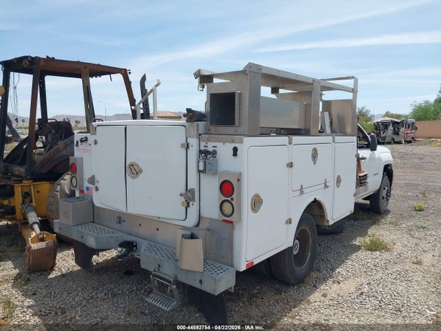 44592754 :رقم المزاد ، 1GB3CYCG9FF139937 vin ، 2015 Chevrolet Silverado 3500hd Chassis Wt مزاد بيع