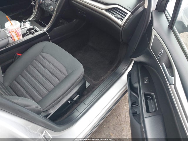 2017 FORD FUSION HYBRID 3FA6P0LU2HR384739 Photo 4