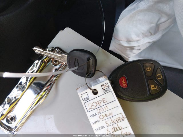 2011 CHEVROLET SILVERADO 1500 1GCRKSE31BZ221900 Photo 10