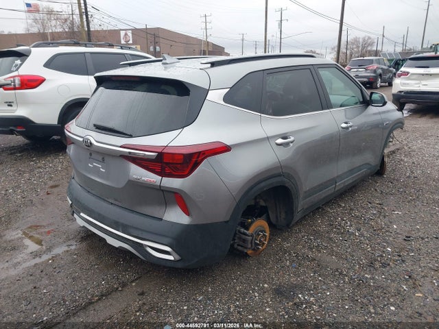 Продажа на аукционе авто 2021 Kia Seltos Sx Turbo, vin: KNDETCA24M7172267, номер лота: 44592791