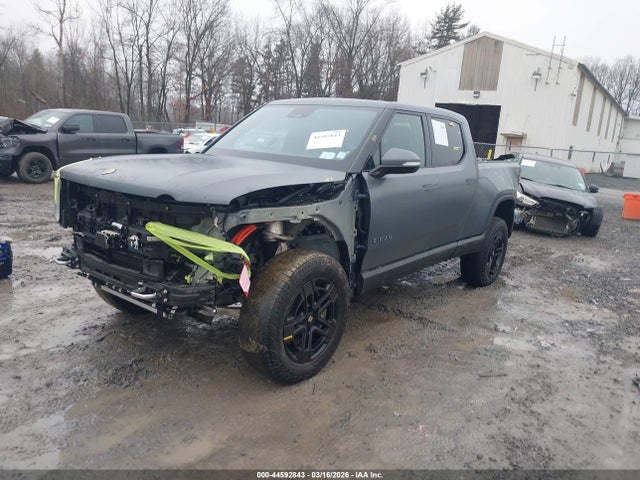 2024 RIVIAN R1T 7FCTGBAA3RN033144 Photo 1