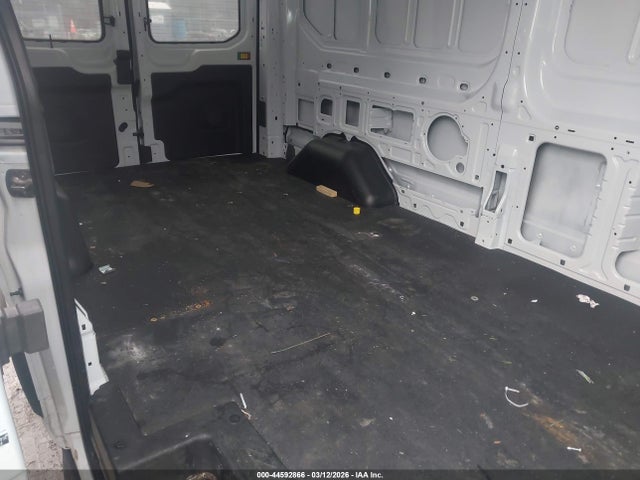 44592866 :رقم المزاد ، 1FTBR1C82RKB91010 vin ، 2024 Ford Transit-250 مزاد بيع