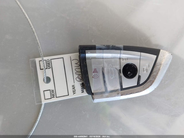 44592941 :رقم المزاد ، WBA5A5C5XGG351584 vin ، 2016 Bmw 528i مزاد بيع