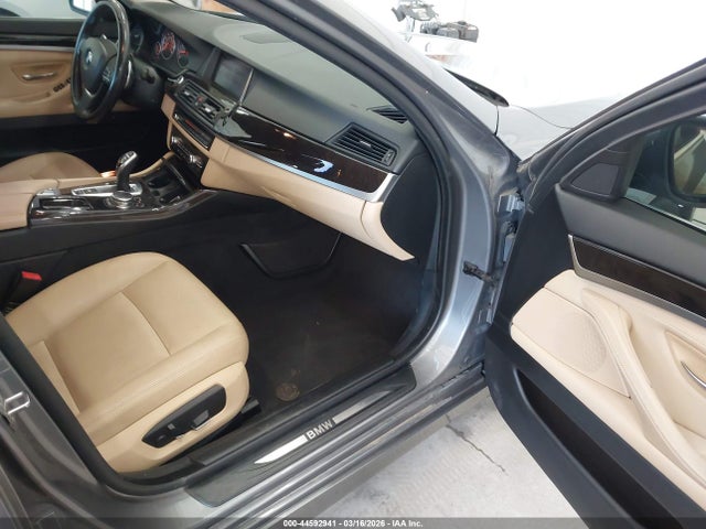 44592941 :رقم المزاد ، WBA5A5C5XGG351584 vin ، 2016 Bmw 528i مزاد بيع