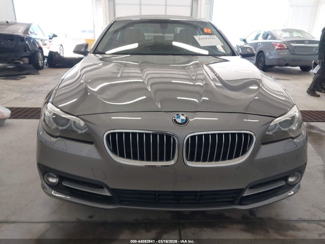 44592941 :رقم المزاد ، WBA5A5C5XGG351584 vin ، 2016 Bmw 528i مزاد بيع