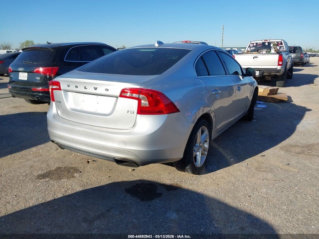 2015 VOLVO S60 YV126MFK3F1342496 Photo 3