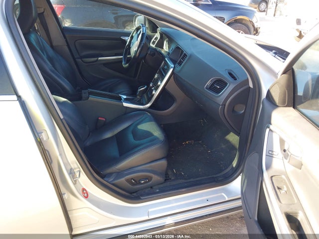 2015 VOLVO S60 YV126MFK3F1342496 Photo 4