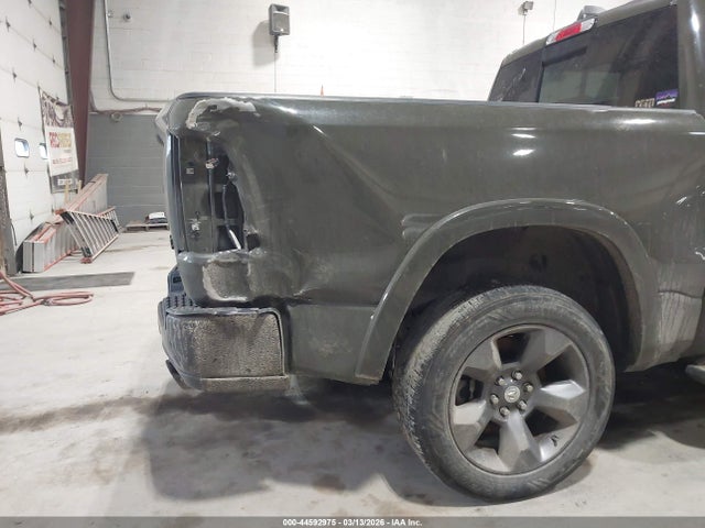 44592975 :رقم المزاد ، 1C6SRFFT3MN698011 vin ، 2021 Ram 1500 Big Horn  4x4 5'7 Box مزاد بيع