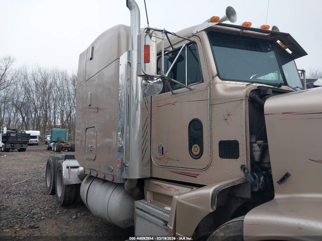 44592984 :رقم المزاد ، 1XPCDB8X0RN352203 vin ، 1994 Peterbilt 377 مزاد بيع
