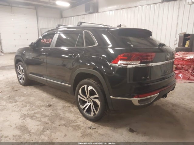 2022 Volkswagen Atlas Cross Sport 3.6l V6 Sel მანქანა იყიდება აუქციონზე, vin: 1V2BE2CA1NC202246, აუქციონის ნომერი: 44593138