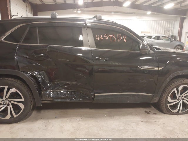 2022 Volkswagen Atlas Cross Sport 3.6l V6 Sel მანქანა იყიდება აუქციონზე, vin: 1V2BE2CA1NC202246, აუქციონის ნომერი: 44593138