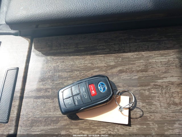 Toyota Sienna Platinum 2025 5TDESKFC3SS163688 Image 11