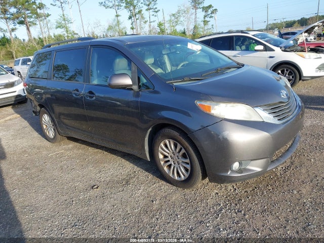 2014 TOYOTA SIENNA 5TDYK3DC9ES506076