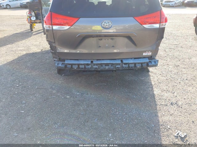 2014 TOYOTA SIENNA 5TDYK3DC9ES506076 Photo 5