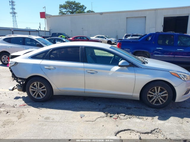 2017 Hyundai Sonata მანქანა იყიდება აუქციონზე, vin: 5NPE24AF3HH485002, აუქციონის ნომერი: 44593230
