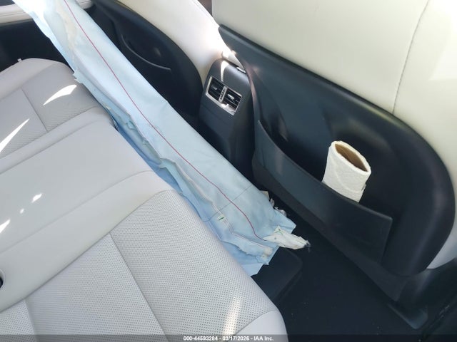 44593284 :رقم المزاد ، 2T2HZMDAXNC365782 vin ، 2022 Lexus Rx 350 مزاد بيع