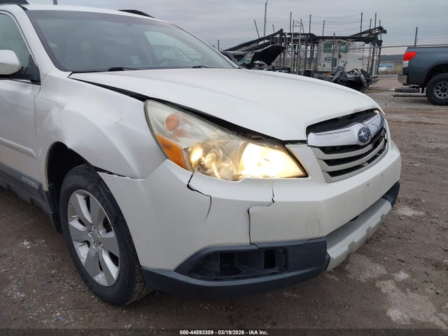 44593309 :رقم المزاد ، 4S4BRBKC7B3365306 vin ، 2011 Subaru Outback 2.5i Limited مزاد بيع