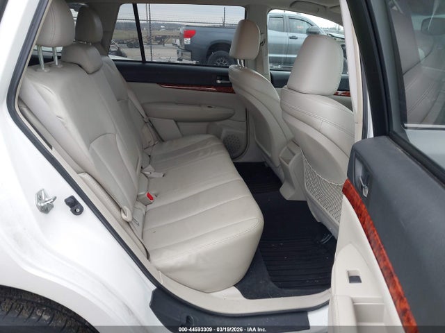 44593309 :رقم المزاد ، 4S4BRBKC7B3365306 vin ، 2011 Subaru Outback 2.5i Limited مزاد بيع