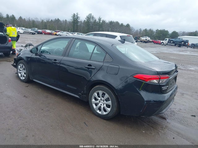 Toyota COROLLA LE 2021 5YFEPMAE5MP173348 Image 3