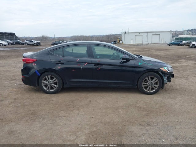 5NPD84LF0JH398722 Hyundai ELANTRA SEL