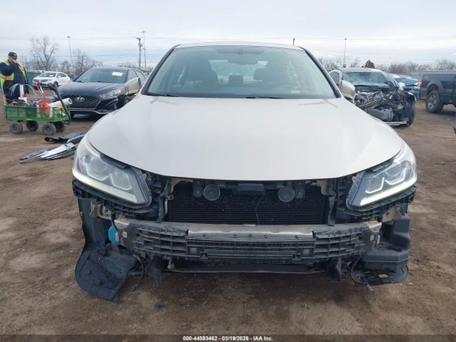 2017 Honda Accord Ex-l მანქანა იყიდება აუქციონზე, vin: 1HGCR2F88HA120647, აუქციონის ნომერი: 44593462