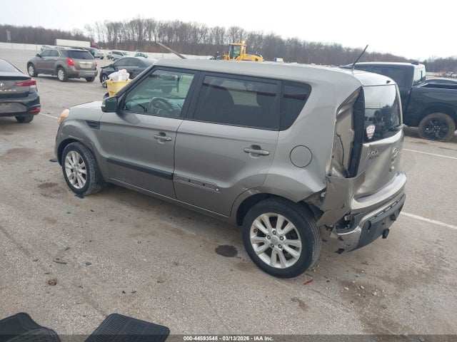 2012 KIA SOUL KNDJT2A61C7381752 Photo 2