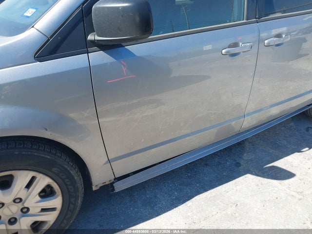 2C4RDGBG7JR231855 Dodge Grand Caravan Se