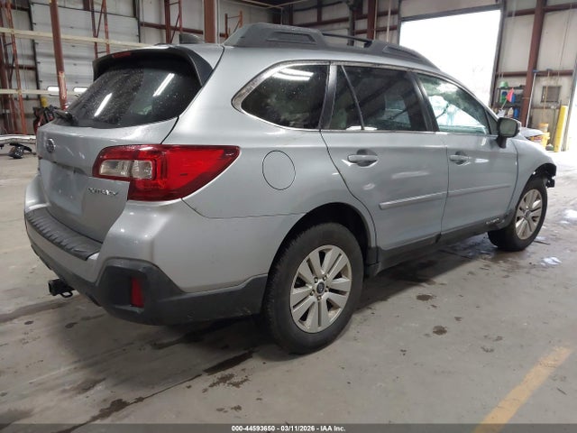 2018 SUBARU OUTBACK 4S4BSAFC7J3360162 Photo 3