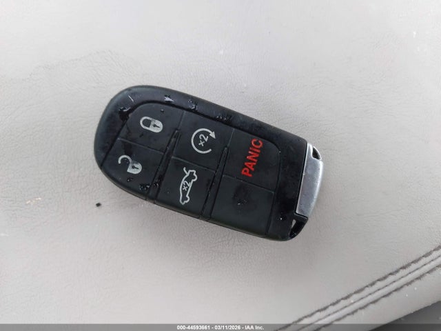 Продаж на аукціоні авто 2015 Chrysler 200 C, vin: 1C3CCCCG7FN599929, номер лоту: 44593661