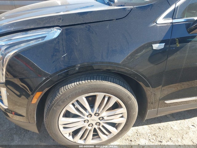 44593666 :رقم المزاد ، 1GYKNCRS4HZ105691 vin ، 2017 Cadillac Xt5 Premium Luxury مزاد بيع