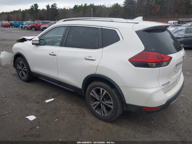 2019 NISSAN ROGUE JN8AT2MT1KW256311 Photo 2