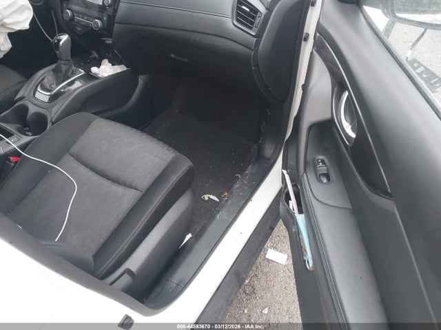 2019 NISSAN ROGUE JN8AT2MT1KW256311 Photo 4