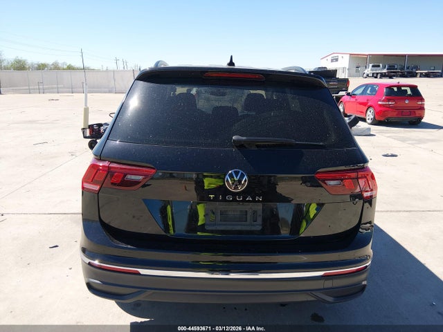Volkswagen Tiguan 2.0t S 2023 3VVRB7AX2PM081727 Image 16